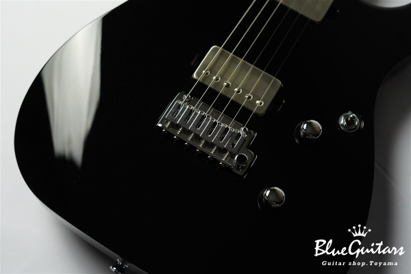 ARENA - Black Metallic #383