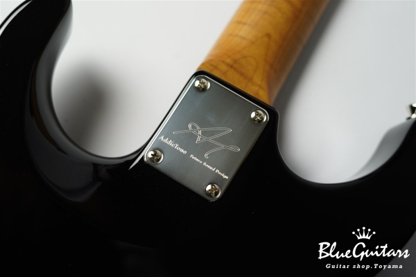 ARENA - Black Metallic #383