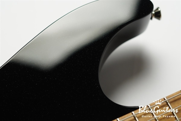 ARENA - Black Metallic #383