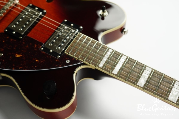 G2622 Streamliner Center Block Double-Cut with V-Stoptail - Forge Glow Maple