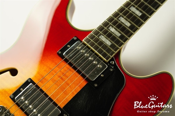Larry Carlton H7 - Cherry Sunburst