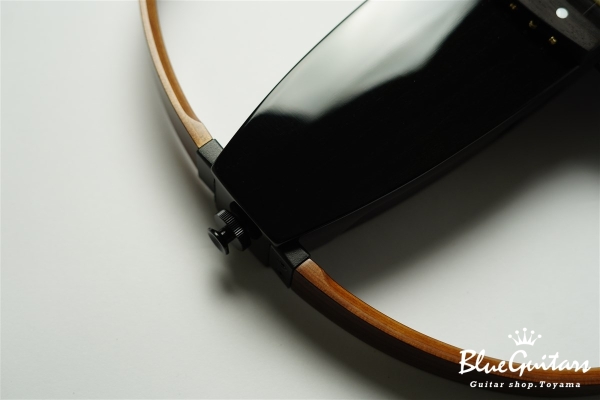 SLG200S - Translucent Black