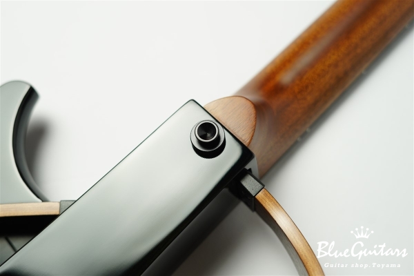 SLG200S - Translucent Black