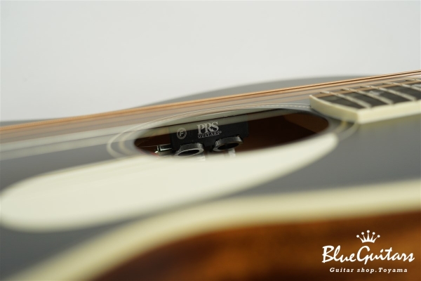 SE P20E - Satin Black Top