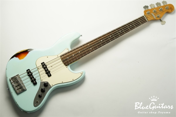 BLACK CLOUD | Aging Label Aging Label BETA J5 - Sonic Blue