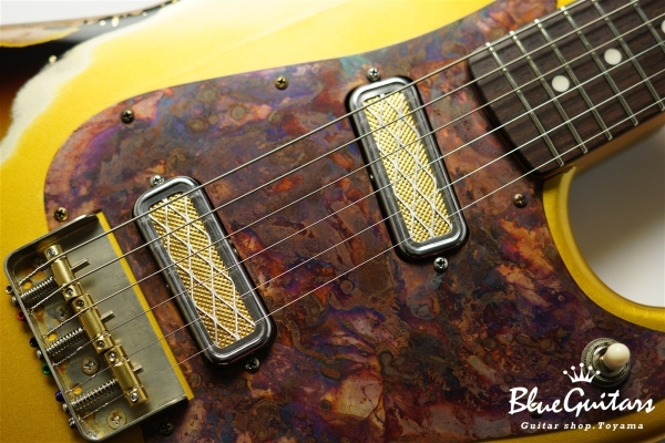 IRIS #133 - Aztec Gold over 2Tone Sunburst