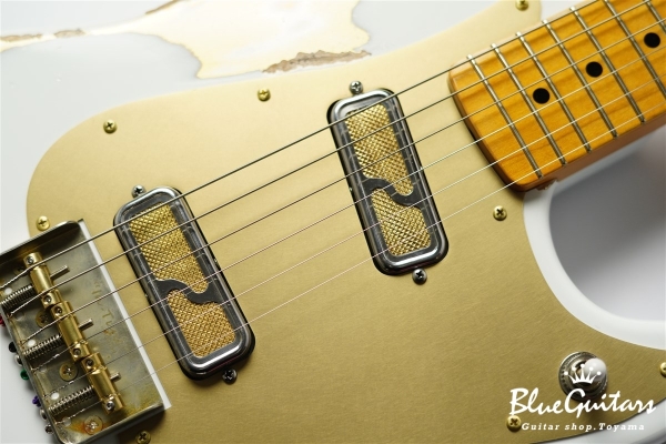 IRIS #134 - Olympic White Over Gold