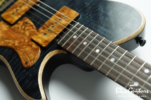 Cirrus Easel JM