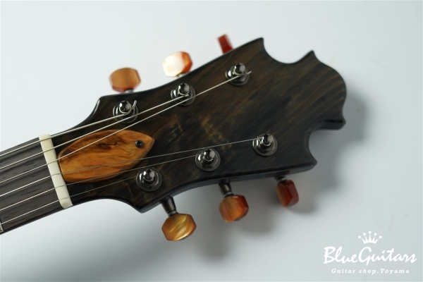Cirrus Easel JM