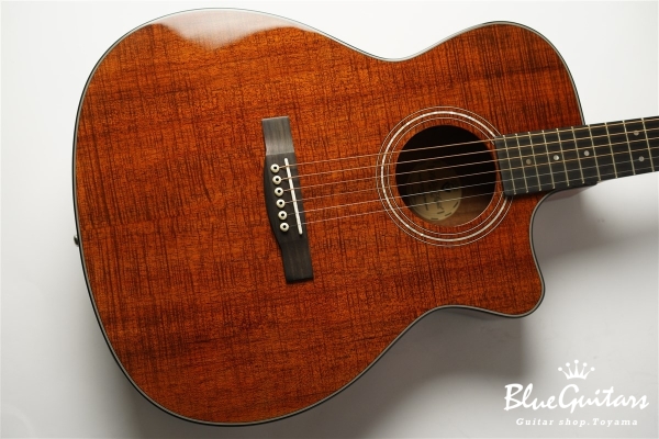 OM-260CE DELUXE BLACKWOOD - Natural