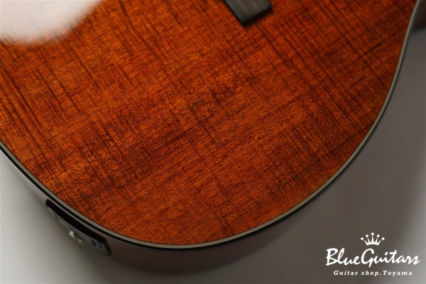 OM-260CE DELUXE BLACKWOOD - Natural