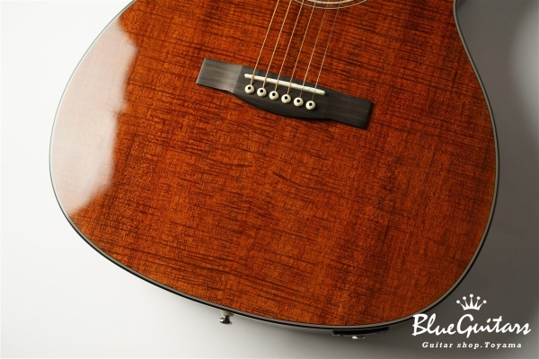 OM-260CE DELUXE BLACKWOOD - Natural