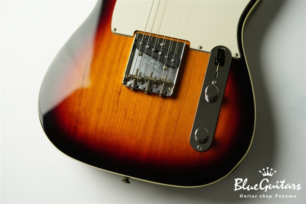 American Vintage ’62 Custom Telecaster - 3Color Sunburst