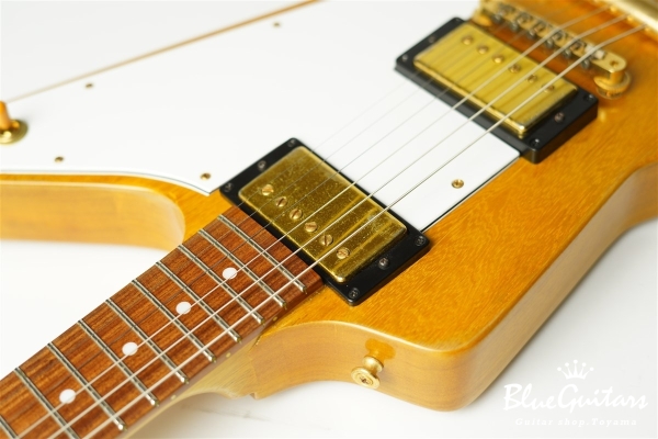 Korina Explorer - Aged Natural