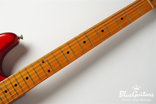 American Vintage ’57 Stratocaster - Candy Apple Red