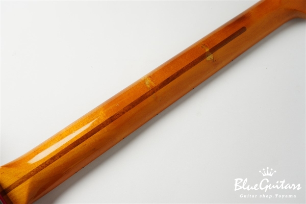 American Vintage ’57 Stratocaster - Candy Apple Red