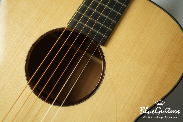 Acoustic Model OM. Sitka Spruce/African Mahogany