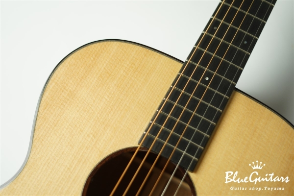 Acoustic Model OM. Sitka Spruce/African Mahogany