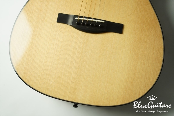 Acoustic Model OM. Sitka Spruce/African Mahogany