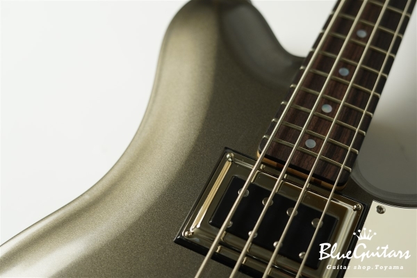 Supreme Collection Stormbreaker Bass - Charcoal Frost Metallic #23023