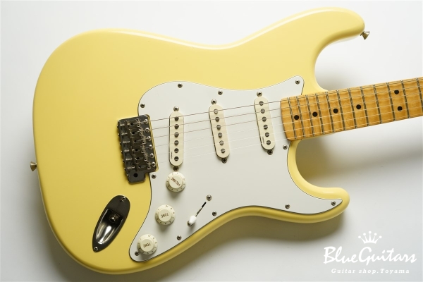 ST72-86 DSC - Yellow White