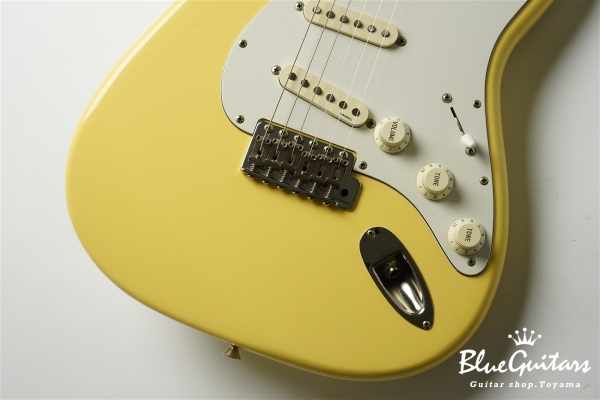ST72-86 DSC - Yellow White