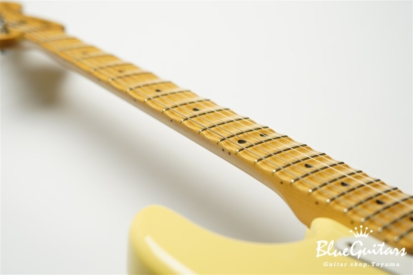 ST72-86 DSC - Yellow White