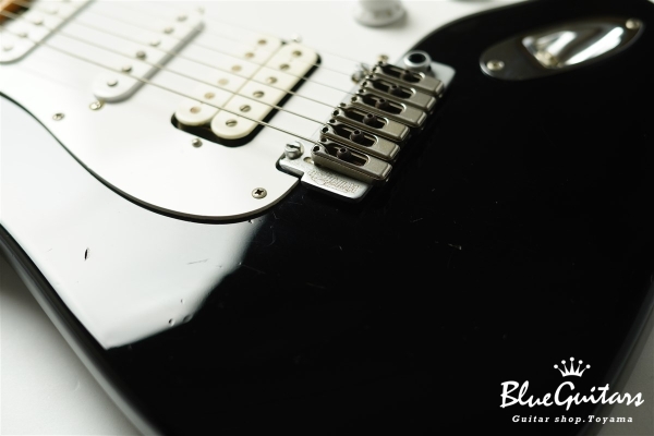 Bottom’s up - Black w/Active Mid Booster