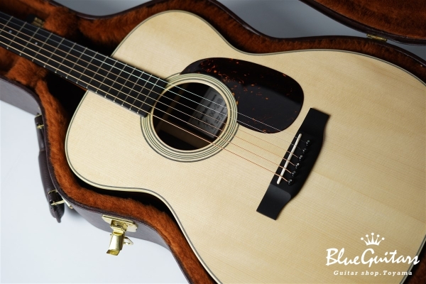 00-28B Brazilian Rosewood / Adirondack Spruce