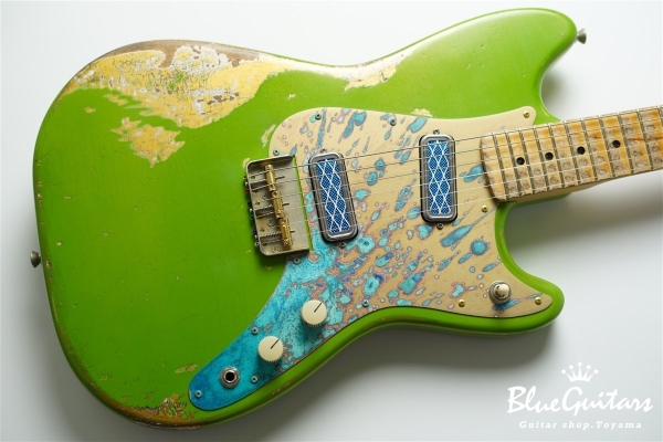 IRIS #156 Multi Layer/Heavy Aged - Lime Green Metallic over Gold with Art Brass