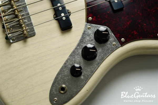 TRAD MASTER BETA J4 - White Blonde Medium Aged