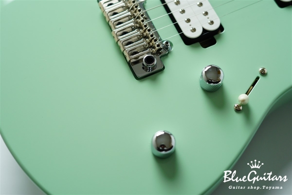 FUTURA-S HH Birds Eye Maple Neck - Surf Green / Matching Head