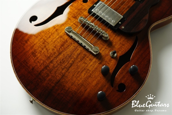 Ladybug-CB Ltd. #064 - Caramel Burst (Lacquer)