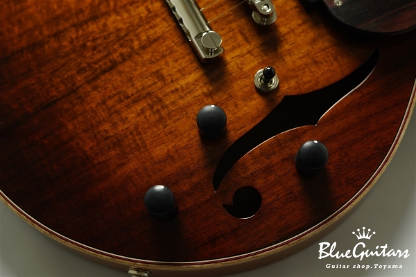 Ladybug-CB Ltd. #064 - Caramel Burst (Lacquer)