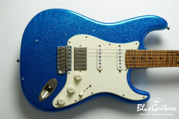 XSC-2 Blue Sparkle Medium Aged / Master Grade Roasted Flame Maple #3580