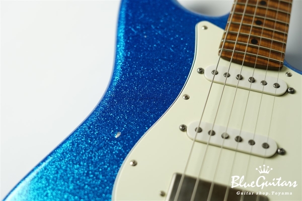XSC-2 Blue Sparkle Medium Aged / Master Grade Roasted Flame Maple #3580