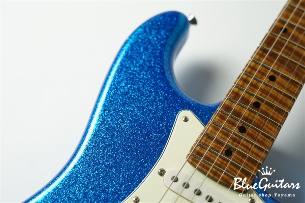 XSC-2 Blue Sparkle Medium Aged / Master Grade Roasted Flame Maple #3580