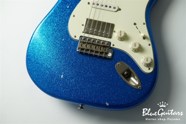 XSC-2 Blue Sparkle Medium Aged / Master Grade Roasted Flame Maple #3580