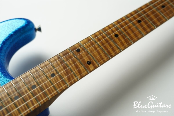 XSC-2 Blue Sparkle Medium Aged / Master Grade Roasted Flame Maple #3580