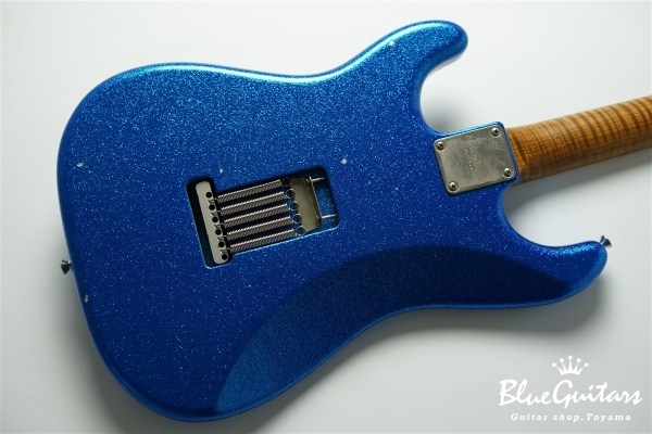 XSC-2 Blue Sparkle Medium Aged / Master Grade Roasted Flame Maple #3580