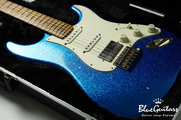 XSC-2 Blue Sparkle Medium Aged / Master Grade Roasted Flame Maple #3580