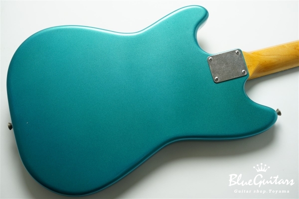 IRIS #185 Light Aged - Faded Competition Burgundy with Brass Vibration