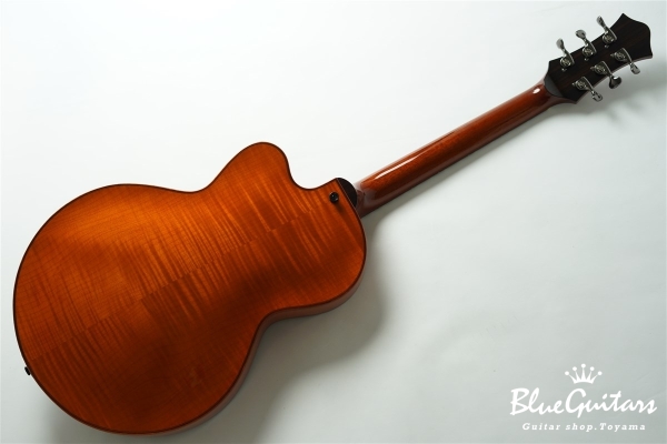 Wagtail 15″ Spruce Top / Figured Maple Side&Back