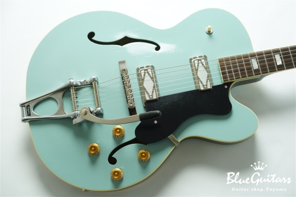 Lester w/ Bigsby - Black Bellied Blue