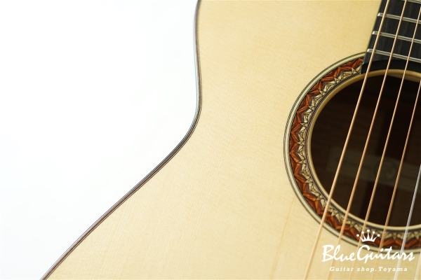 00 12Fret Slotted Headstock - Engelmann Spruce/Figured Tochi