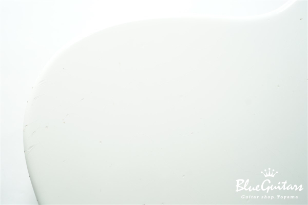 IRIS #206 Light Aged - Olympic White with Blue