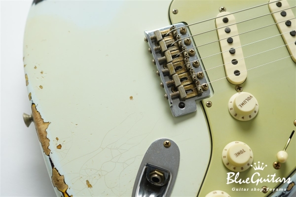 1961 Stratocaster Heavy Relic - Super Faded Aged Sonic Blue over 3-Tone Sunburst