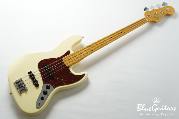 American Professional II Jazz Bass - Olympic White
