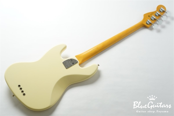 American Professional II Jazz Bass - Olympic White