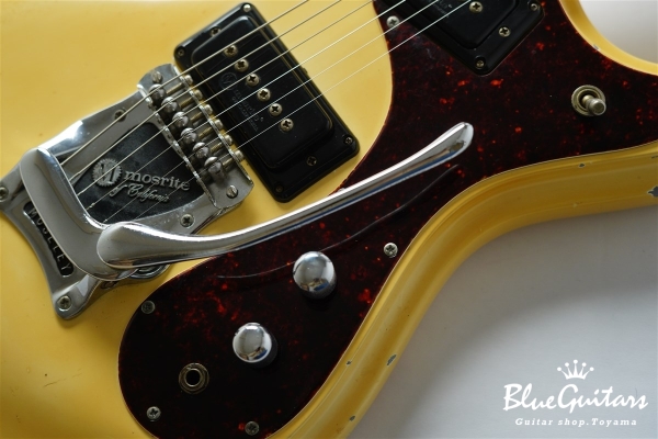 USA The Ventures Model 1970s Reissue - White